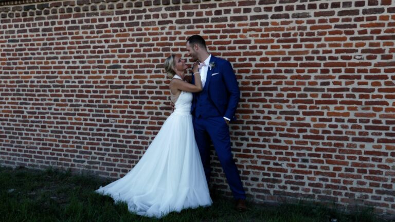 Film mariage Domaine de la Marlière Proville Cambrai Nord — Sabrina et Mickaël — cense XIVe briques poutres verrière cour fontaine jardin — Sylvain B Vidéaste Arras