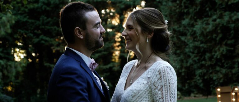 Film mariage Château de Naours Somme Picardie — Marion et Jean-Baptiste — verrière 160m² pigeonnier allée fleurs parc 7500m² drone — Sylvain B Vidéaste Arras