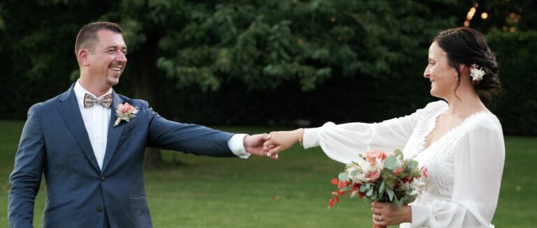 Film mariage Carré du Hélin Ennevelin Pévèle Nord — Marion et Jonathan — Grange 450m² ferme flamande rénovée drone — Sylvain B Vidéaste Arras