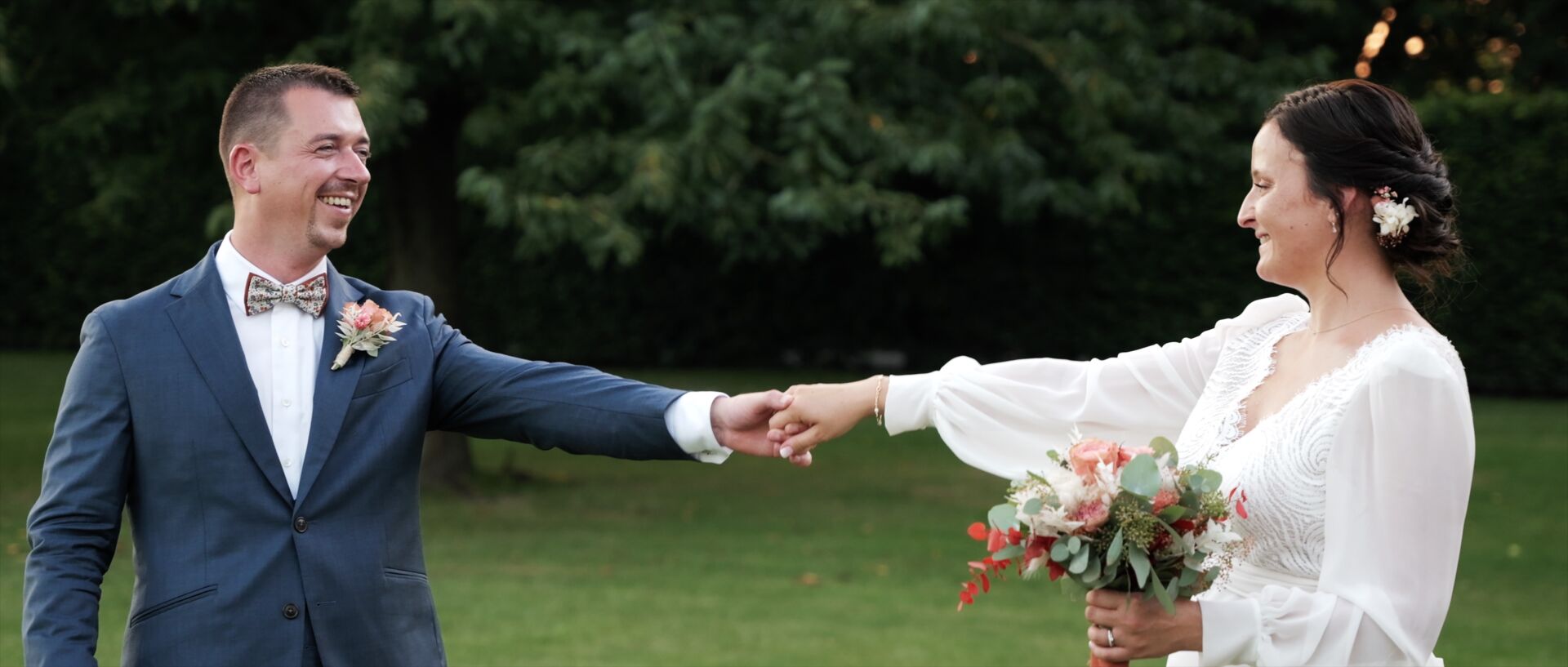 Film mariage Carré du Hélin Ennevelin Pévèle Nord — Marion et Jonathan — Grange 450m² ferme flamande rénovée drone — Sylvain B Vidéaste Arras