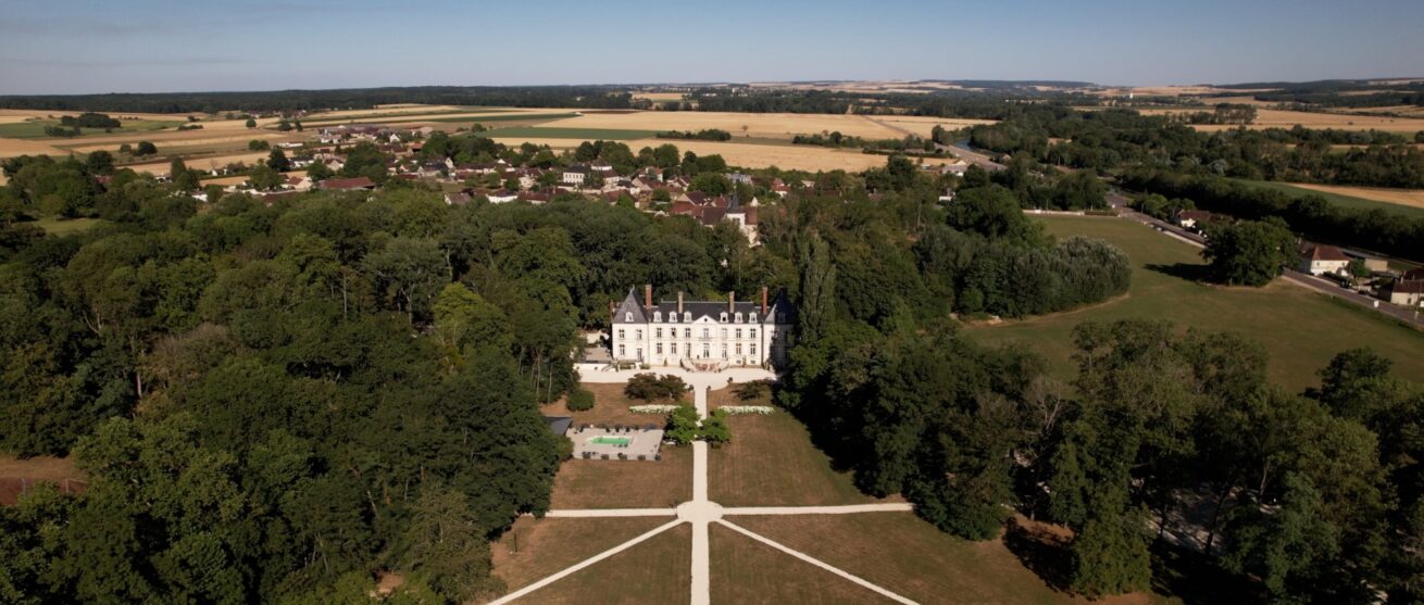 Lieu de réception de mariage — orangerie lumineuse et château dans son parc — guide pour choisir sa salle de mariage — Sylvain B Vidéaste Arras